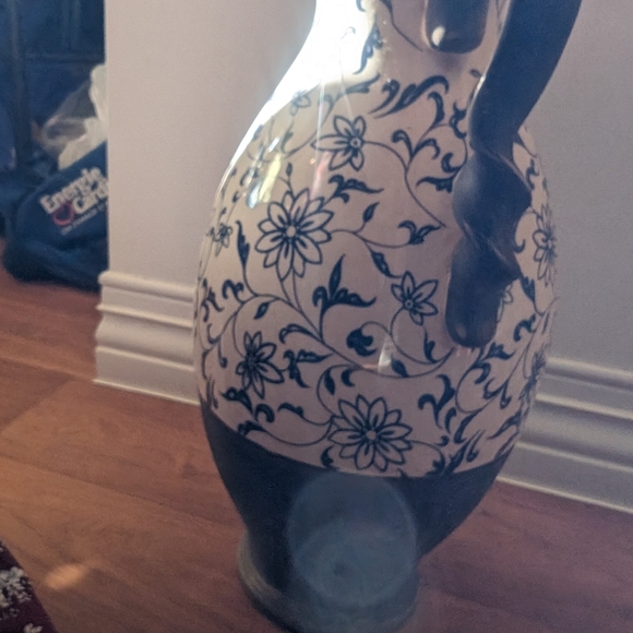 Tall Vase - Picture 10 of 13